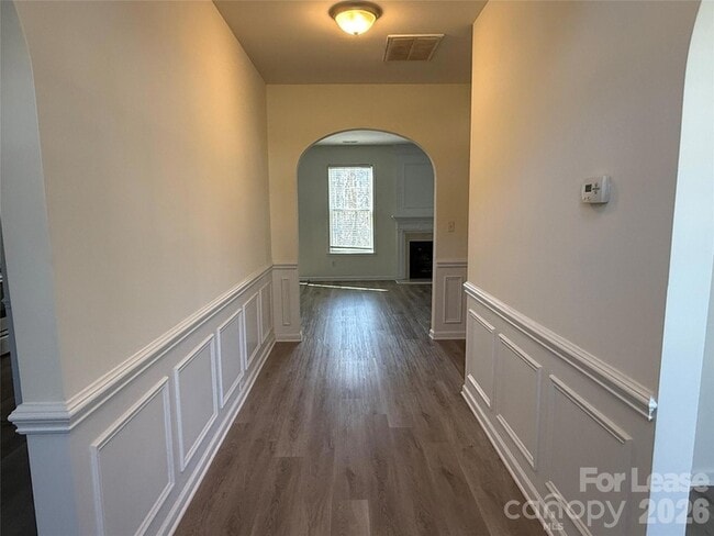 Building Photo - 10931 Chastain Parc Dr