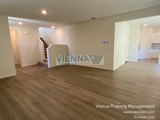 Building Photo - 700 Lincolnshire Cir