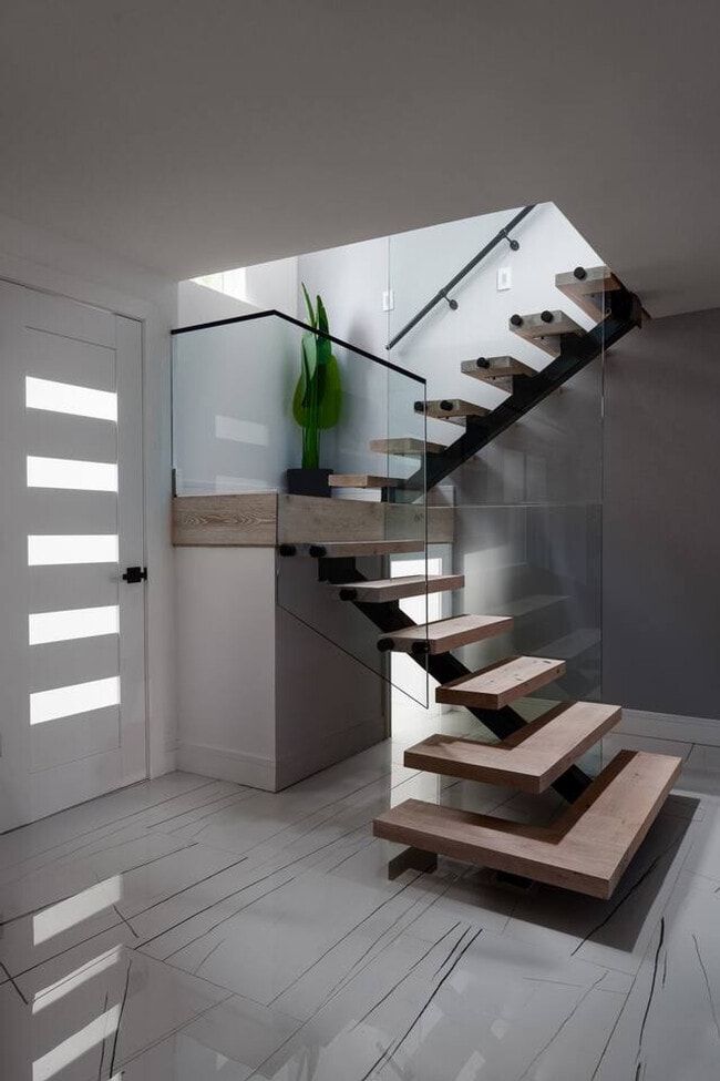 Building Photo - 4016 Eaton Dr