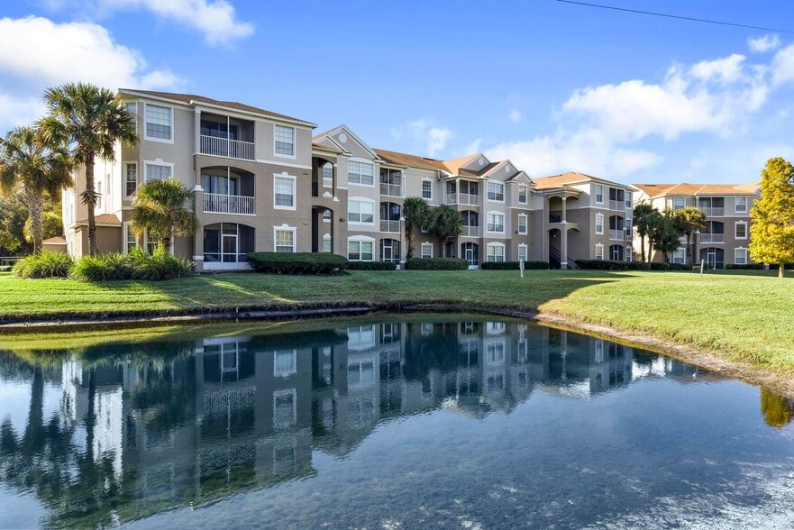 Building Photo - 10550 Baymeadows Rd