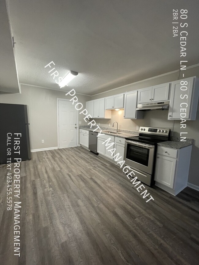 Building Photo - 1/2 off a Month's Rent!: 2Bed/2Bath Townho...