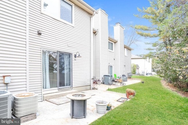 Building Photo - 94 Teal Ct