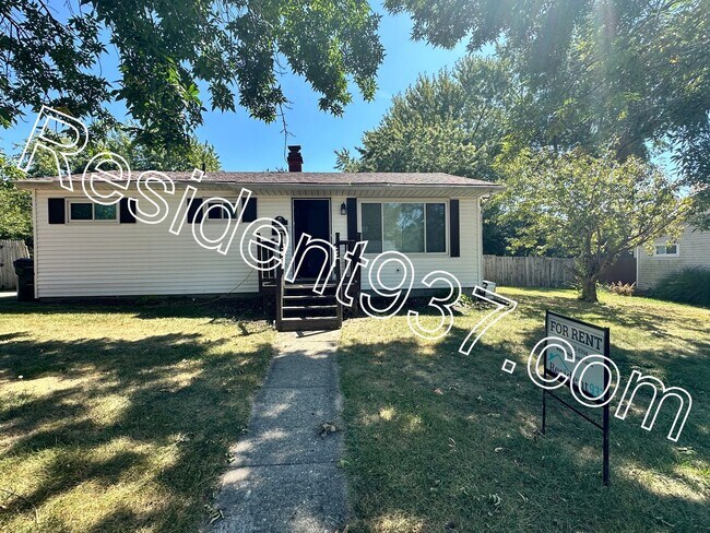 Primary Photo - 3 Bed 1 bath home