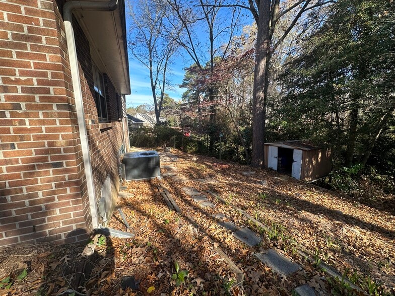 Building Photo - 720 Dandridge Dr