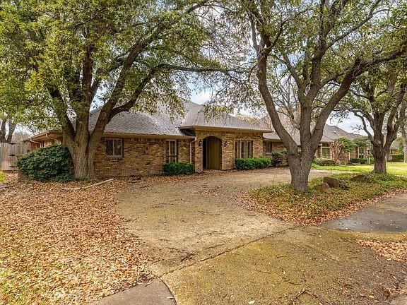 Building Photo - 9922 Hickory Crossing