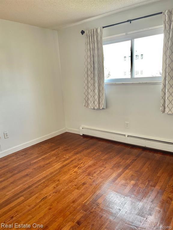 Building Photo - 100 W Hickory Grove Rd