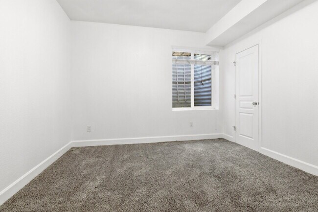 Building Photo - $2,940.95 - 4 Bed, 3 Bath Home in Denver with Central A/C and Fenced in Yard!