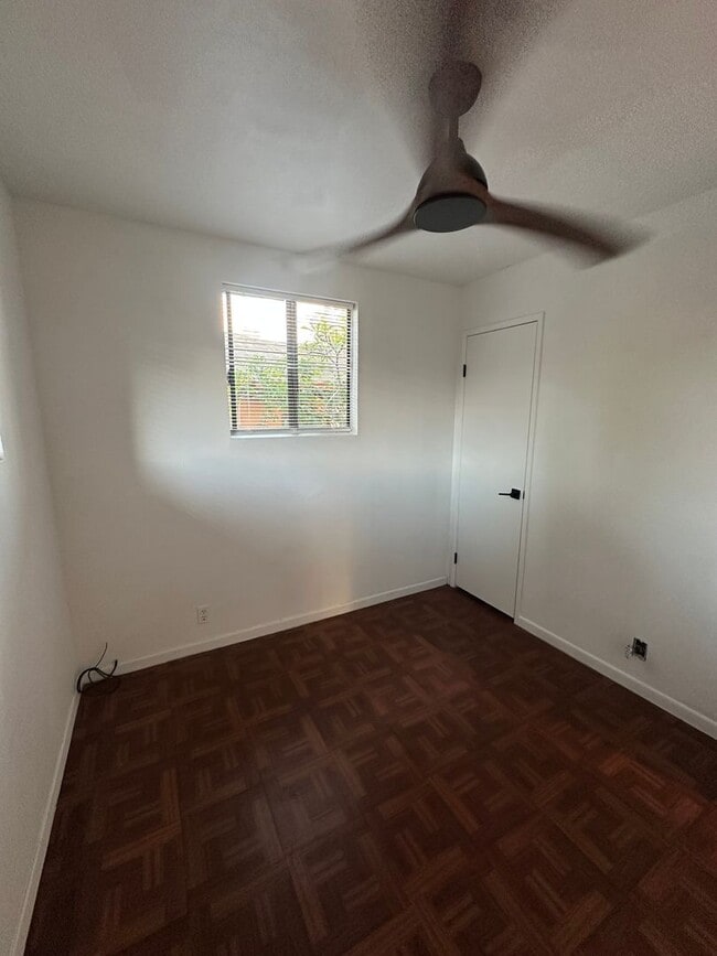 Building Photo - 2 bedroom 1.5 bathroom Ohana, across the street from the beach and park!