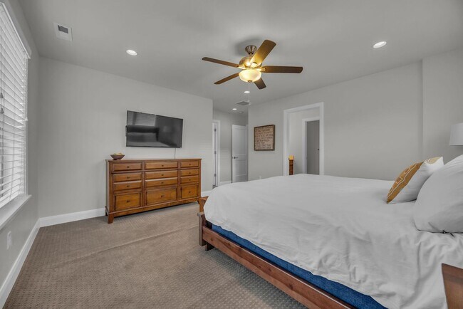 Building Photo - Wasatch Springs Gem