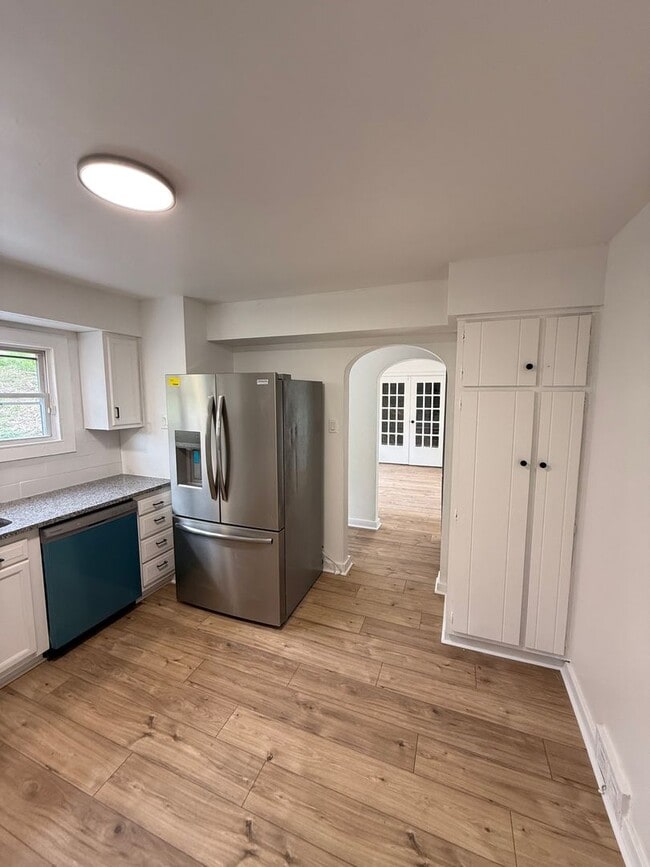 Building Photo - Newly Renovated 3 Bedroom in Swissvale- Spacious Single Family Home!