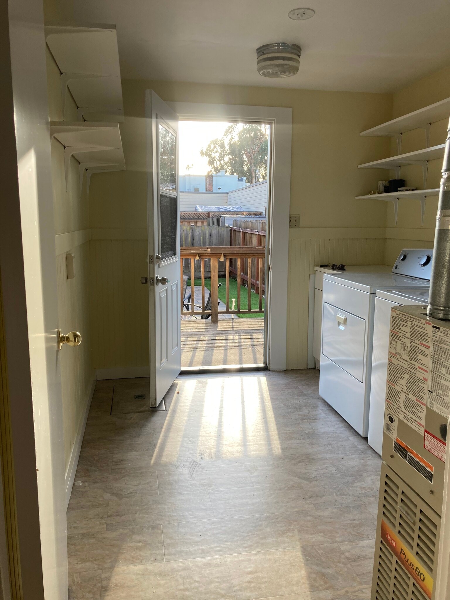 Laundry/utility room - 5 Lorton Ave