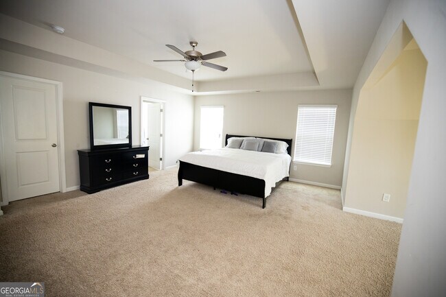 Building Photo - 7955 Pikefarm Trl