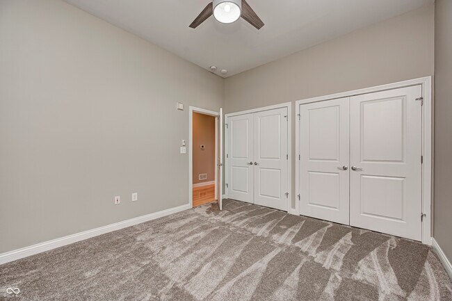 Building Photo - 350 N Meridian St