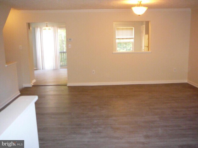 Building Photo - 406 Park Cove Dr
