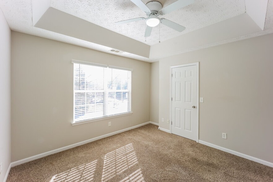 Building Photo - 6055 Camden Forrest Dr