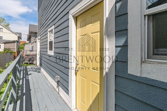 Building Photo - 147 E 30th St