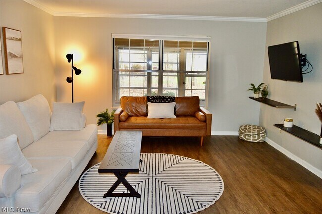 Building Photo - 1306 Fox Run Ct