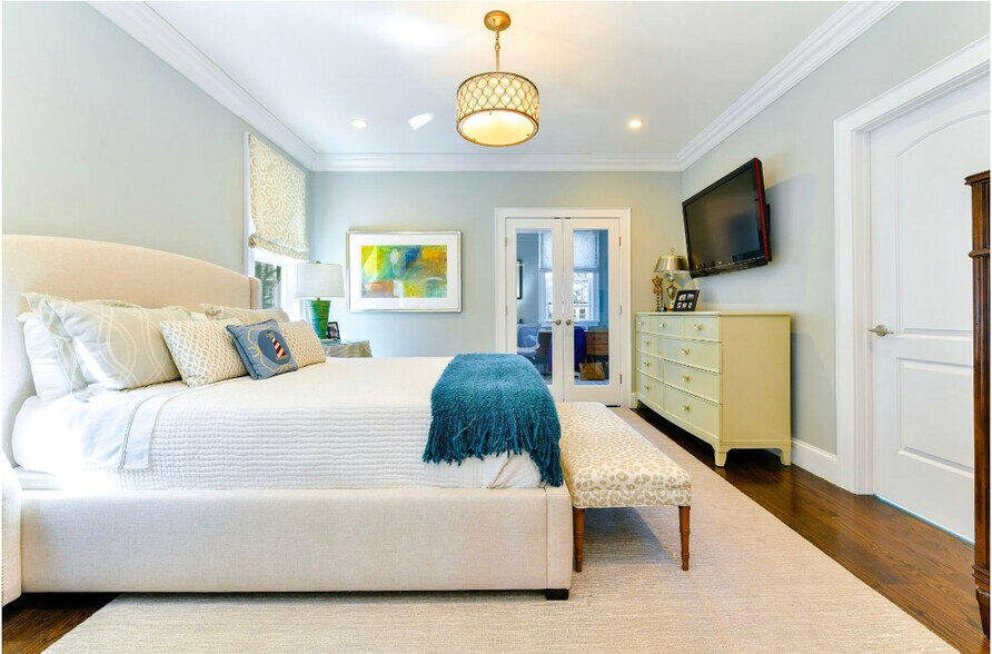 Master bedroom - 846 E Broadway