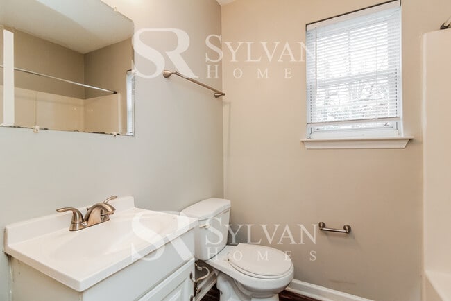 Building Photo - Lease today! No extra charge for contentme...