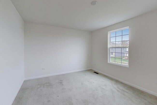 Building Photo - 2240 Bent Grass Wy