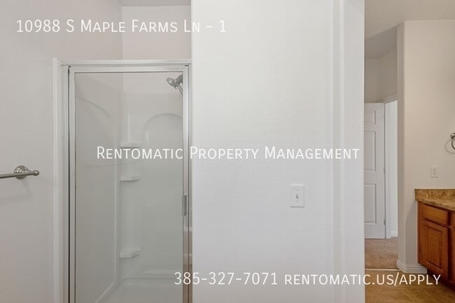 Building Photo - 10988 Maple Farms Ln