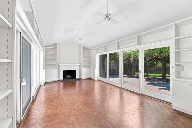 Building Photo - 820 Eucalyptus Ave