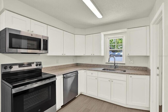 Building Photo - 1187 Bass Blvd