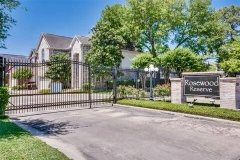 Building Photo - 9230 Rouge Cir