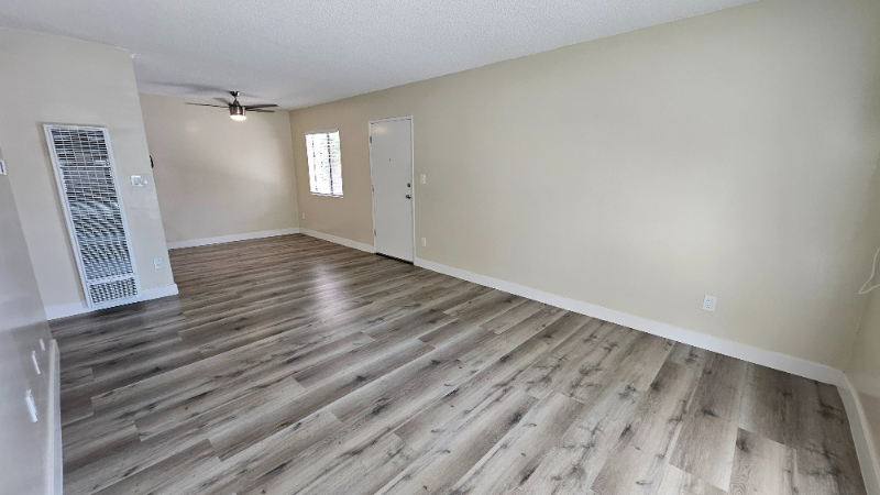 Building Photo - 815 N Benton Way
