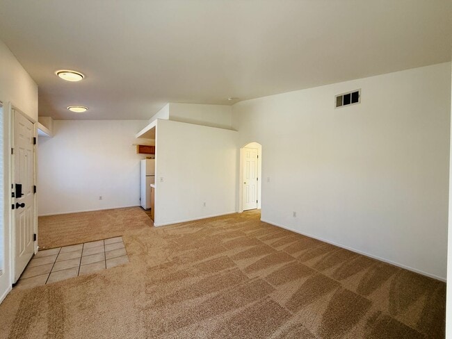 Building Photo - Recently Updated Condo-Available Soon!