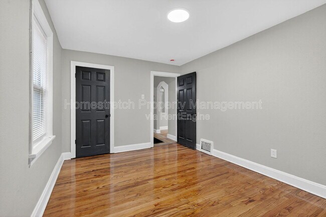 Building Photo - 7137 Garesche Ave