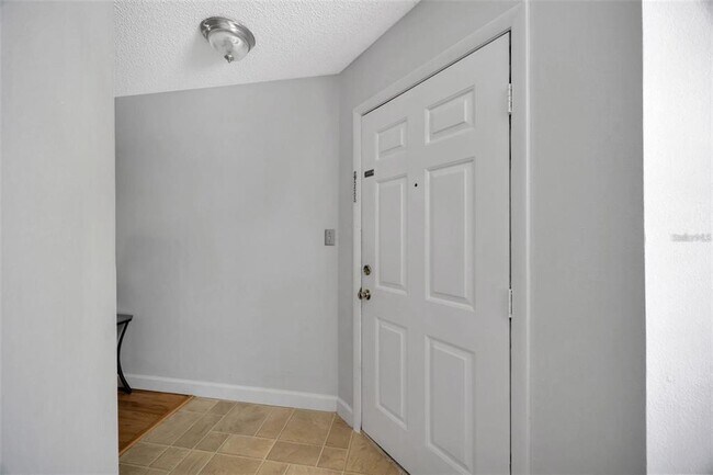 Building Photo - 8647 Mallard Reserve Dr