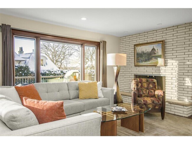 Building Photo - 139 Otis Avenue