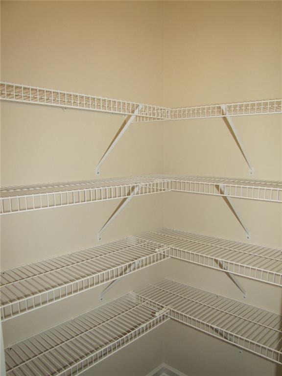 Building Photo - 462 Spring View Dr