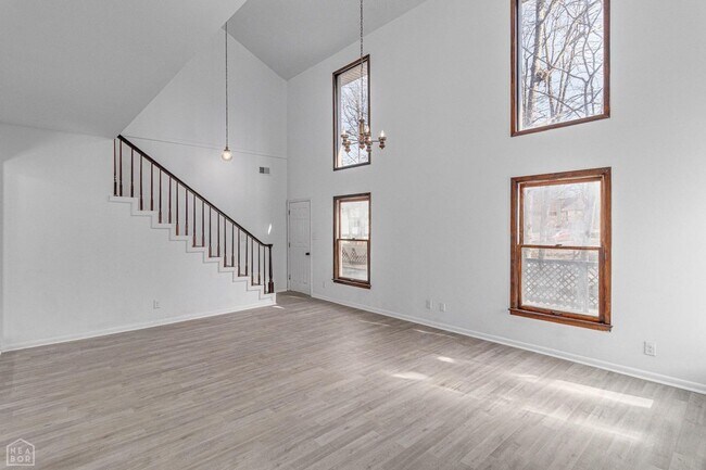 Building Photo - 3 Bed • 3 Bath — Your Next Home Awaits!