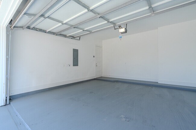 Building Photo - 1620 Ojeman Rd