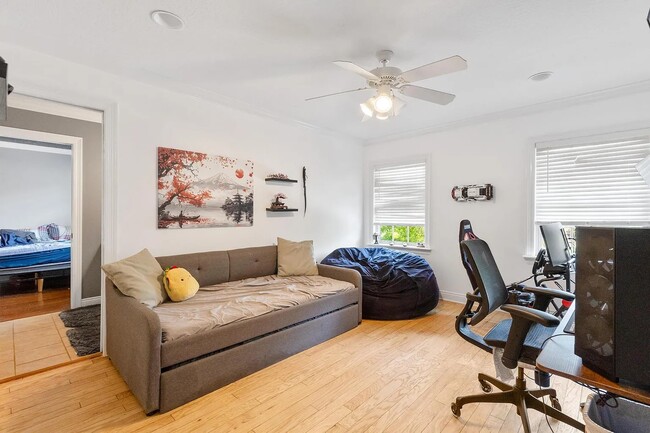 Building Photo - 104 Heartwood