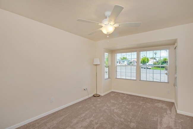 Building Photo - Single Level Family House