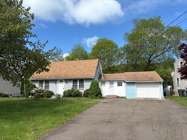 Primary Photo - 183 Sasapequan Rd