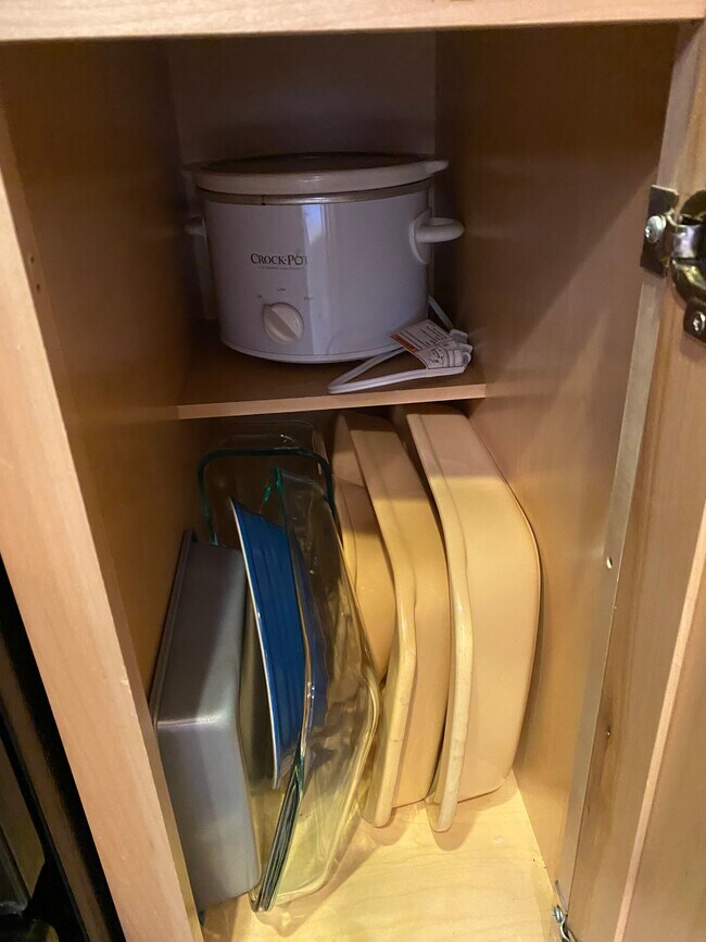 Building Photo - 213 Wolf Park Ln