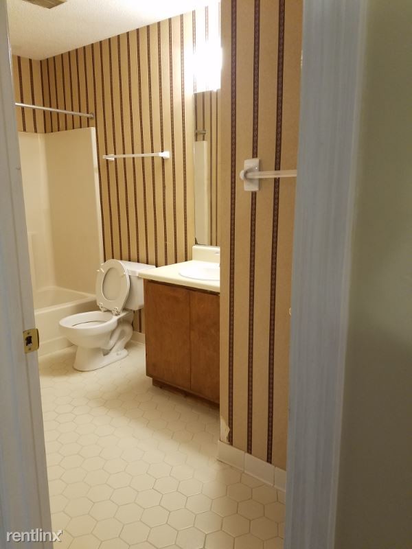 Building Photo - 1301 Marks Church Rd