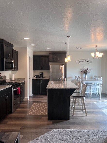 Building Photo - 3818 Nova Ct