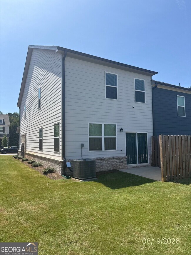 Building Photo - 229 Kenoot Dr