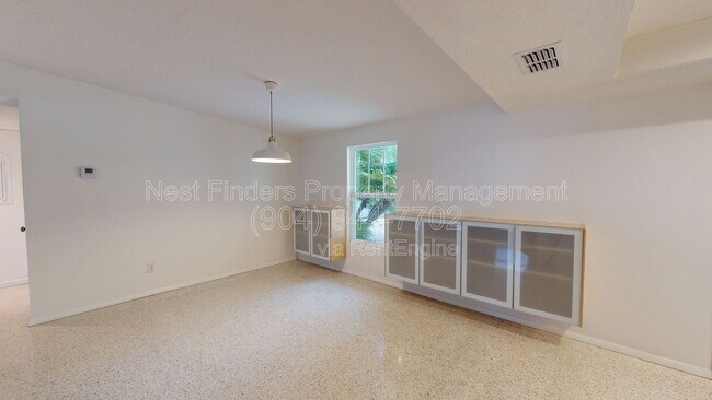 Building Photo - 1302 20th Ave N