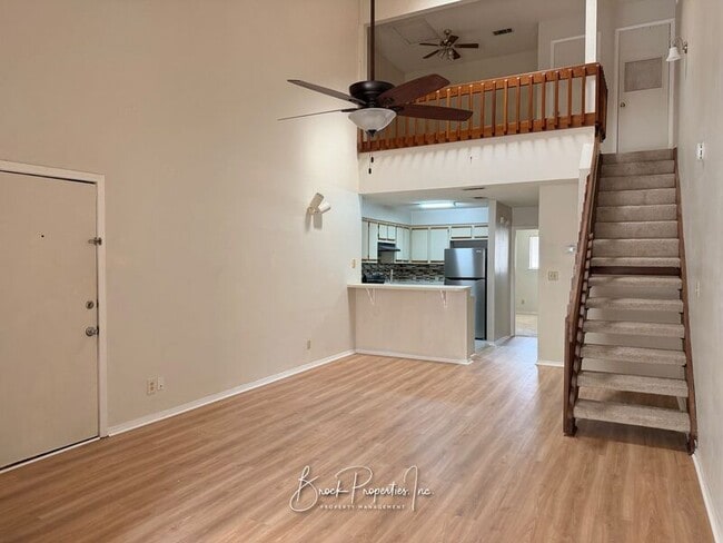 Building Photo - 5001 Grande Dr