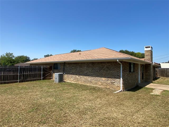 Building Photo - 600 Cactus Ct