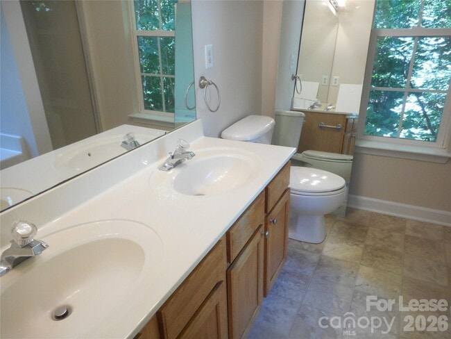 Building Photo - 8037 Shiny Meadow Ln