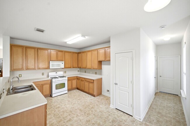 Building Photo - 3830 Misty Falls Ln