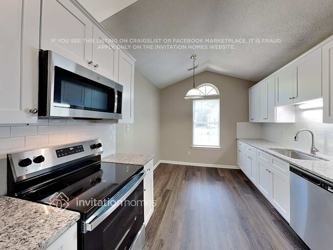 Building Photo - 8731 Purple Thistle Ln