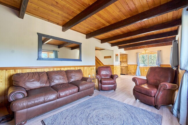 Building Photo - 509 Wallace Ln